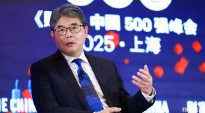 韩晨出席2025《财富》中国500强峰会：ABB机器人的未来洞见