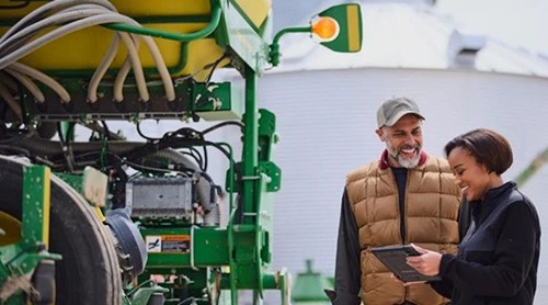 拜耳推出生成式AI专家系统GenAI：以“新质生产力”为农业智慧化注入新动能