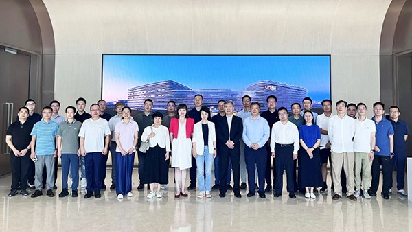 中国保险资产管理业协会会员单位高管代表团莅临商汤科技考察交流